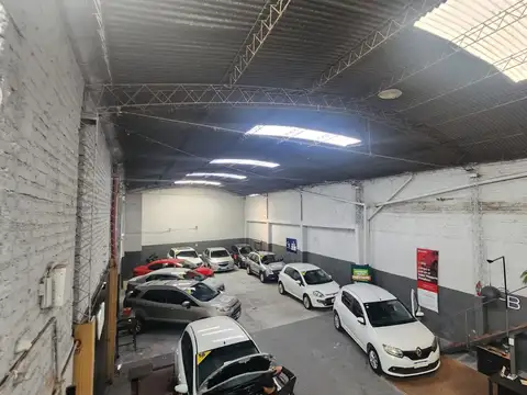 Venta Galpón Comercial Av. Duarte Quirós 2200