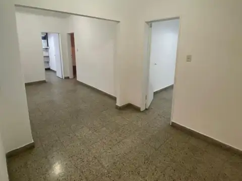 Depto Tipo Casa en Alquiler de 4 ambientes