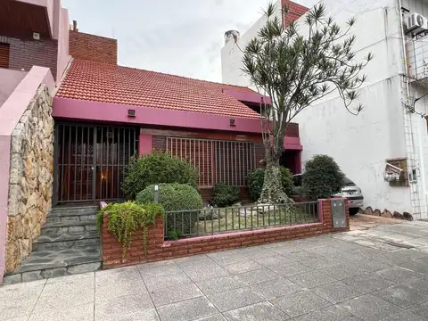 CASA DE 5 AMBIENTES EN VENTA