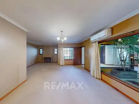 Casa 4 Dormitorios B° Jardin