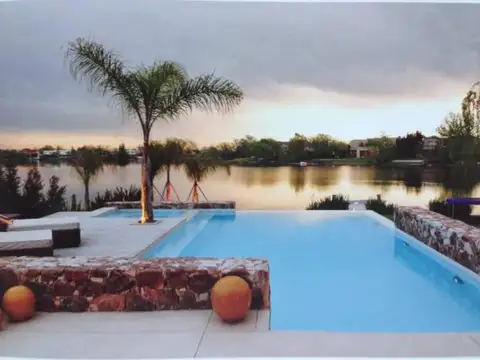 Casa  en Venta en Santa Barbara, Tigre, G.B.A. Zona Norte