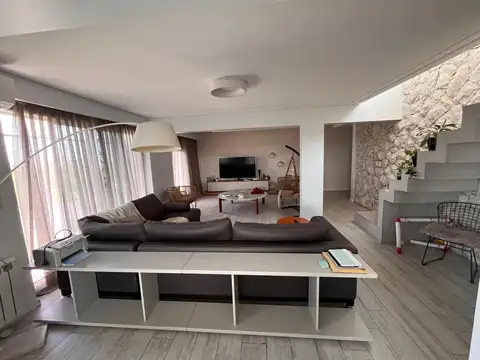 Departamento en Venta con 2 cocheras