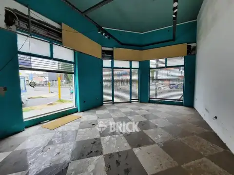 AV. HIPOLITO YRIGOYEN al 6600