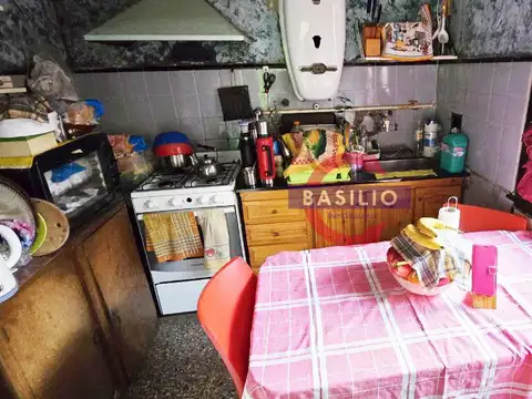 Casa 3 ambientes con 1 baño
