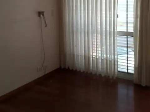 Departamento 4 ambientes con 4 baños