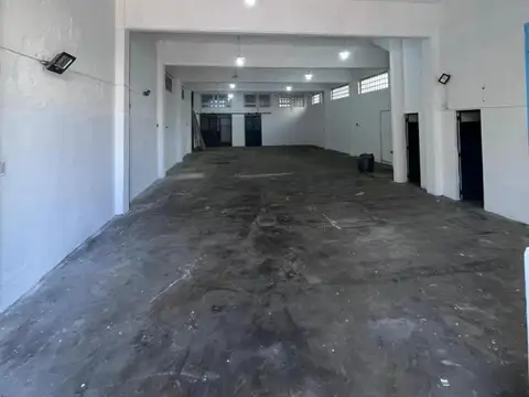 Galpon en Alquiler en Villa Devoto, USD 2.800