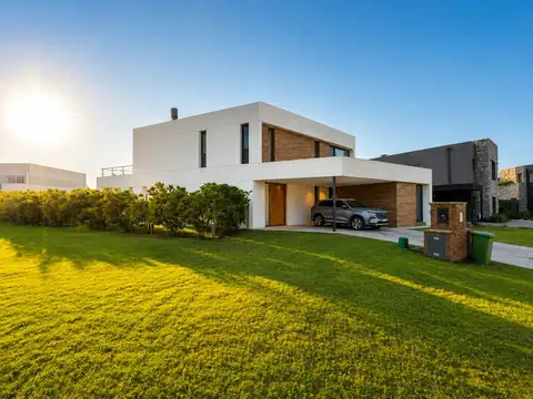 Casa en Alquiler de 4 dormitorios