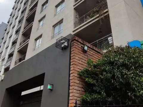 Angel Delia 1000, Piso 1