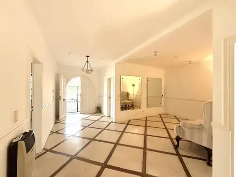 Depto Tipo Casa en Venta de 5 ambientes