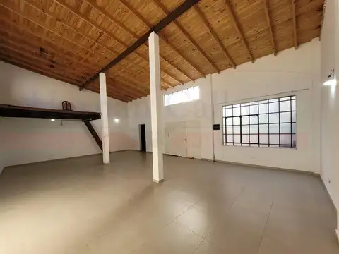 GALPÓN EN EXCELENTE ESTADO DE 95 M² EN VILLA MADERO