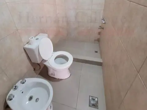 GALPÓN EN EXCELENTE ESTADO DE 95 M² EN VILLA MADERO
