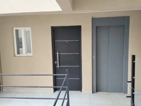 V. Cardoso 2300, Piso 2