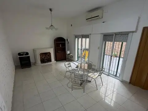 Depto Tipo Casa en Alquiler de 2 dormitorios