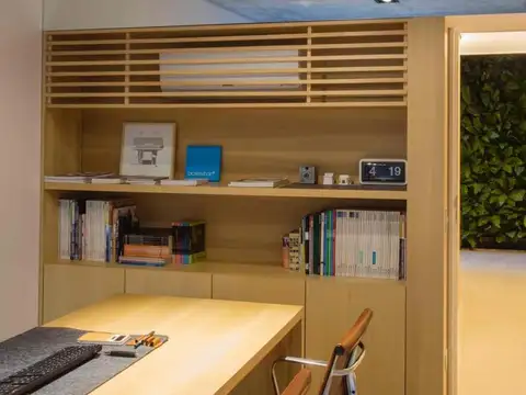 Oficina en Venta con 4 cocheras