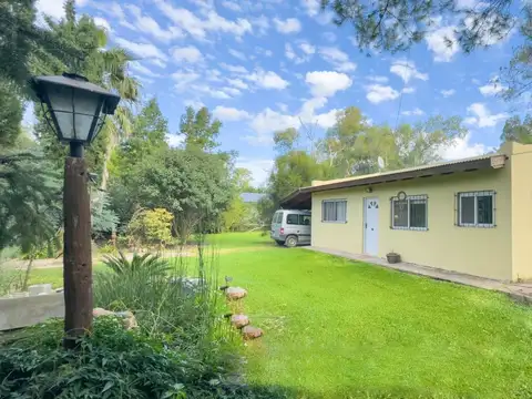 NOE. Venta casa 4 ambientes, apta crédito, Barrio Parque Jularó. Exaltacion de la Cruz