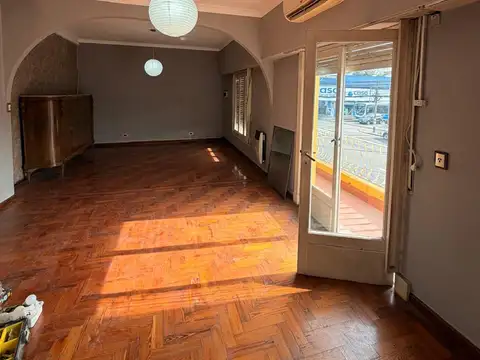 Depto Tipo Casa en Alquiler de 3 ambientes