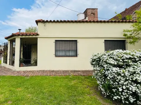 Almirante Betbeder 1400