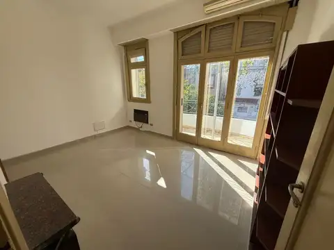 Depto Tipo Casa en Venta en Monte Castro, USD 175.000