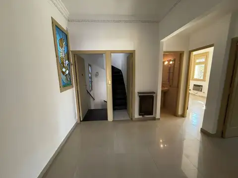 Depto Tipo Casa en Venta de 6 ambientes