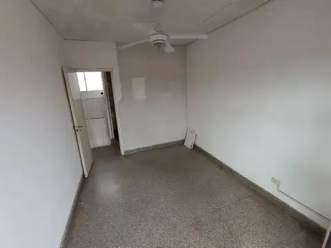 Oficina 3 ambientes con 1 baño