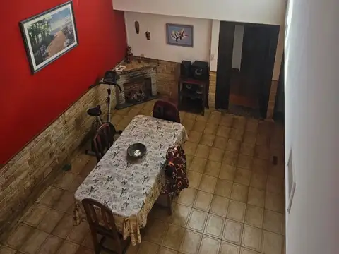 Venta Casa 5 ambientes - Bruselas 1615 (Villa Real)