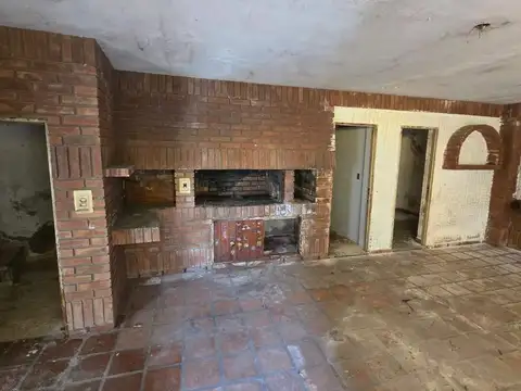 VENTA CASA A REFACCIONAR EN B° SAN SALVADOR