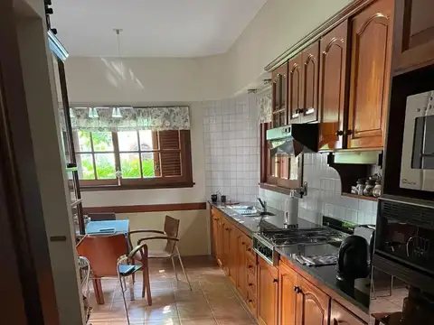 Casa en Venta en Bernal, USD 390.000