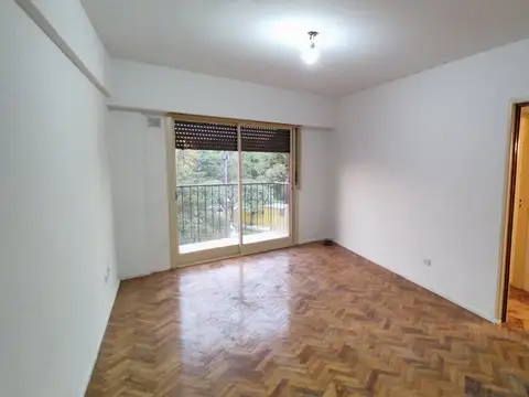 Departamento de 3 Ambientes Frente a Parque España