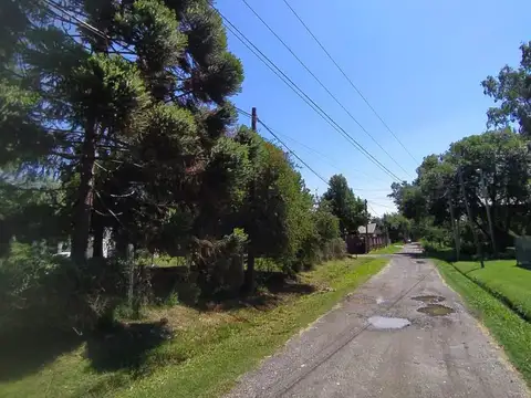 Lote en venta-  Libertad Lamarque al 1400, Barrio Tango, Rosario.