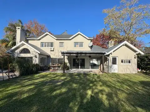 HERMOSO CASA EN ALQUILER EN CAMPOS DE ALVAREZ