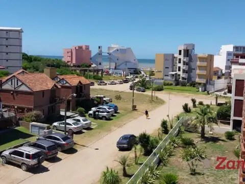 Depto Tipo Casa en Venta con 1 cocheras