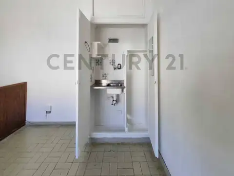 Dr Pedro Medrano 100, Piso 1