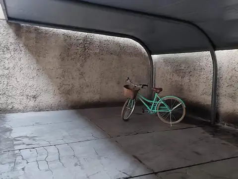 Mariano Acha 1000, Piso PB