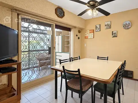 Casa 6 ambientes con 4 baños