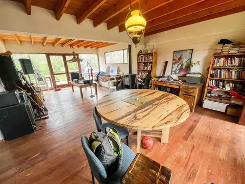 Casa 5 ambientes con 2 baños