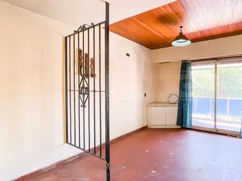 Depto Tipo Casa en Venta con 1 cocheras