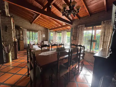 CASA EN VENTA EN BELLA VISTA