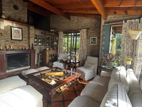 Casa en Venta con 1 cochera