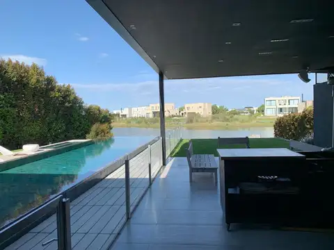 Casa en Alquiler en El Canton, USD 4.300