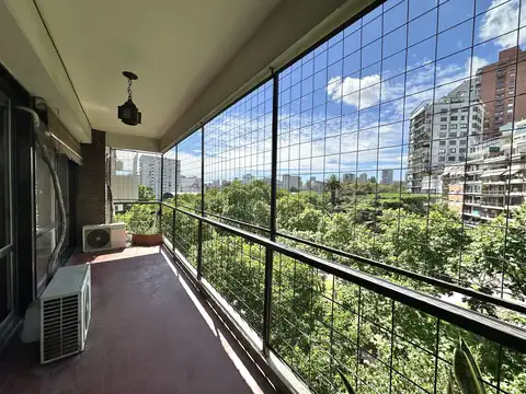 IMPECABLE SEMIPISO 4 AMBIENTES CON DEPENDENCIA, COCHERA FIJA/CUBIERTA Y BAULERA. BARRANCAS DE BELGRANO.