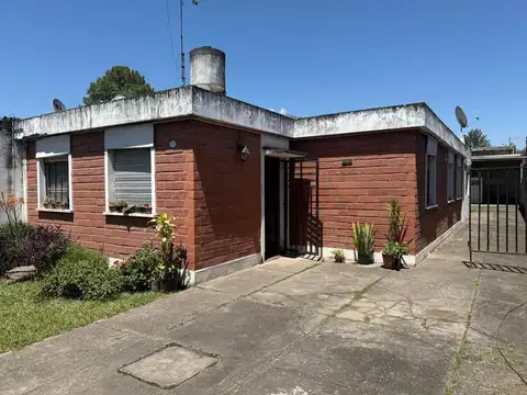 VENTA CASA 3 DORM EN BARRIO OSTE I