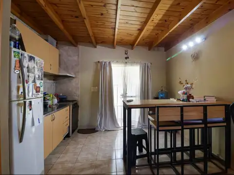 Casa en Venta con 4 cocheras