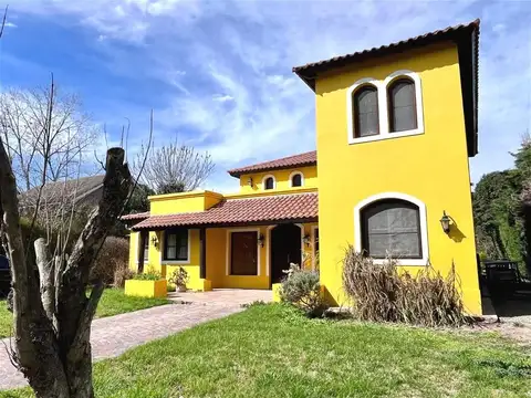 Venta de Casa en La Celina , Ingeniero Maschwitz, Lote de 1000 mts y pileta.