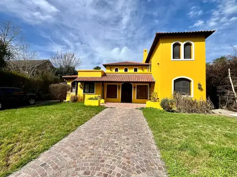 LA CELINA, Monteagudo y Echeverria