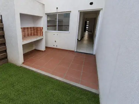 Depto Tipo Casa en Venta 9 años