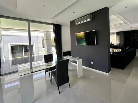 CASA EN VENTA COUNTRY LAS DELICIAS