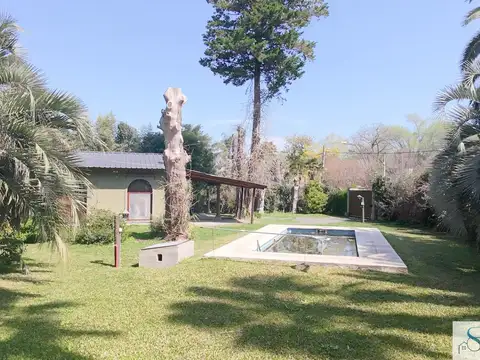 Casa en Venta con 2 cocheras