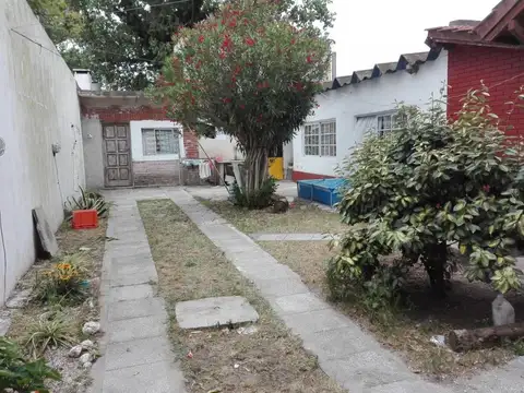 Edificio Comercial en venta - 9 Dormitorios 8 Baños - 650Mts2 - San Clemente del Tuyú