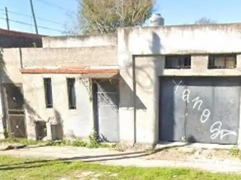 VENTA CASA 3 AMB CON PATI0 LOMAS DE ZAMORA