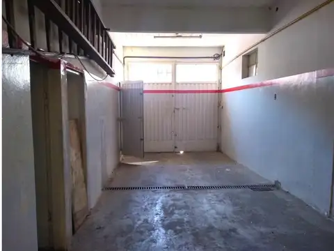 GALPON CON LOCAL Y VIVIENDA